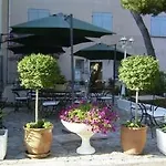 Le Clos Des Pins 2* Six-Fours-les-Plages