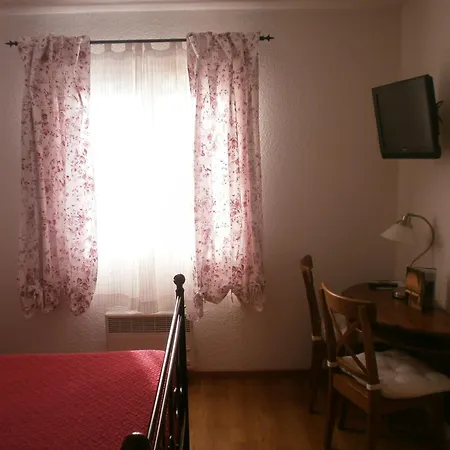 Le Clos Des Pins Hotel