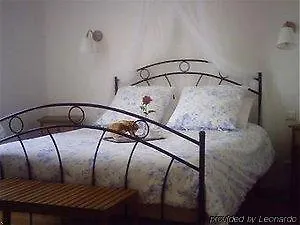 Le Clos Des Pins Отель