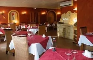 Le Clos Des Pins 2*