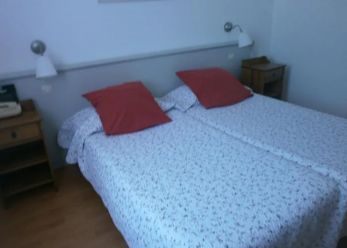 Le Clos Des Pins 2*