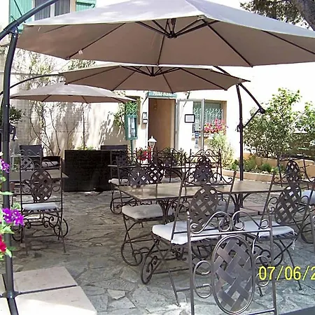 Le Clos Des Pins Ξενοδοχείο