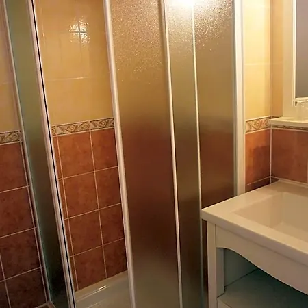 Le Clos Des Pins 2*