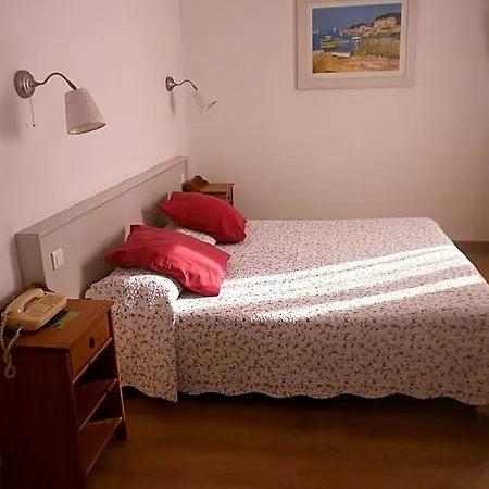 Le Clos Des Pins Ξενοδοχείο