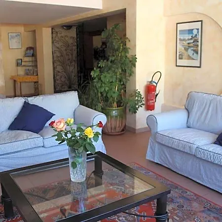 Le Clos Des Pins Ξενοδοχείο 2*