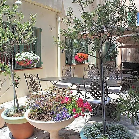 Le Clos Des Pins
