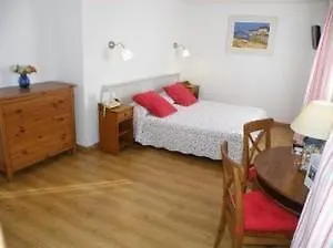 Le Clos Des Pins 2* Six-Fours-les-Plages