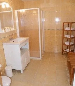 Le Clos Des Pins 2*